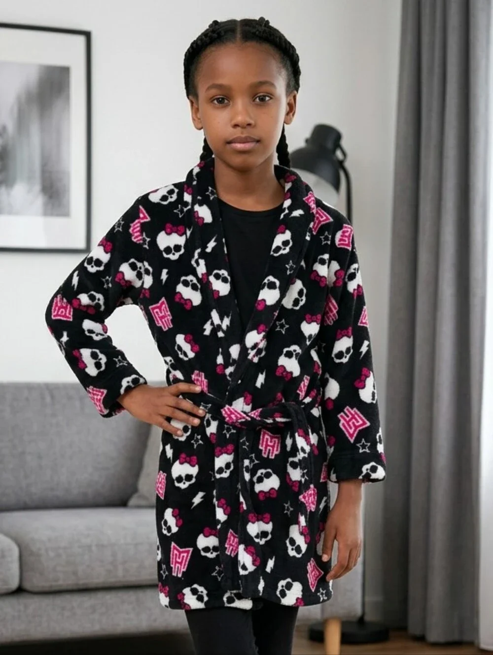 Monster High Girls MH Bathrobe Faux Fur Black/Pink Plush Fleece Robe Skull Bow